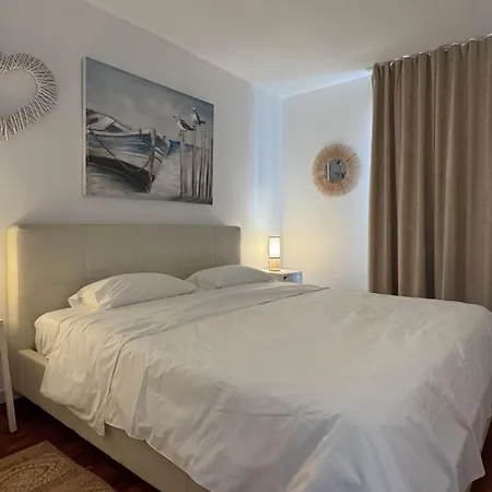 Villa Trocadero Beach, Tennis And Pool *