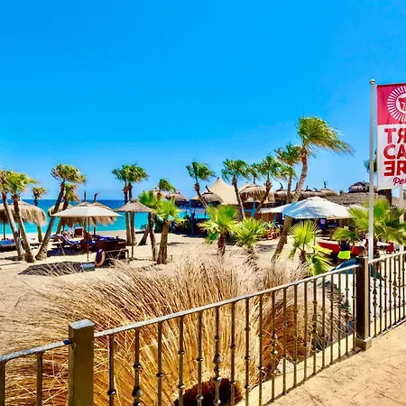 Trocadero Beach, Tennis And Pool Villa