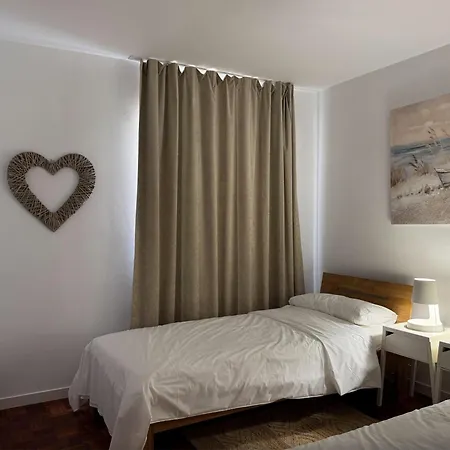 Trocadero Beach, Tennis And Pool Villa *